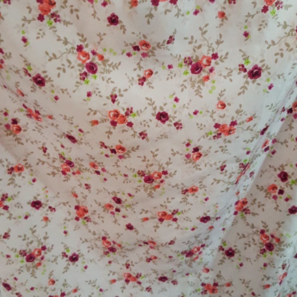 Silk Feel Top - Picture 3 of 4